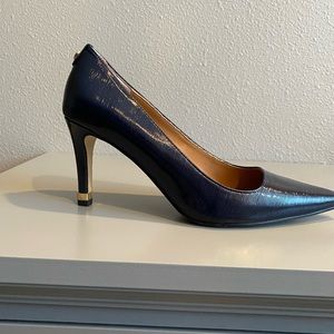 J Renee Sascha Pumps